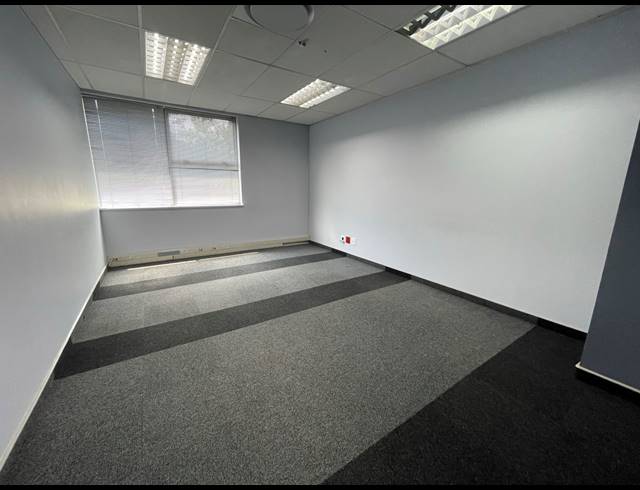 3,400M² OFFICE TO LET IN PARKTOWN